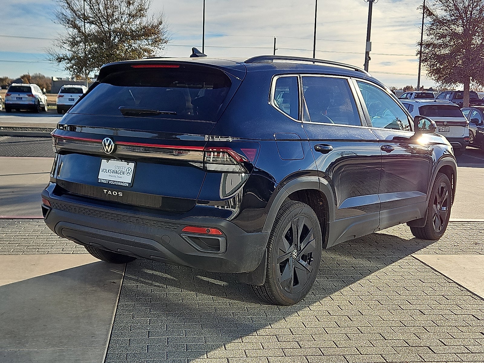 2026 Volkswagen Taos 1.5T SE Black