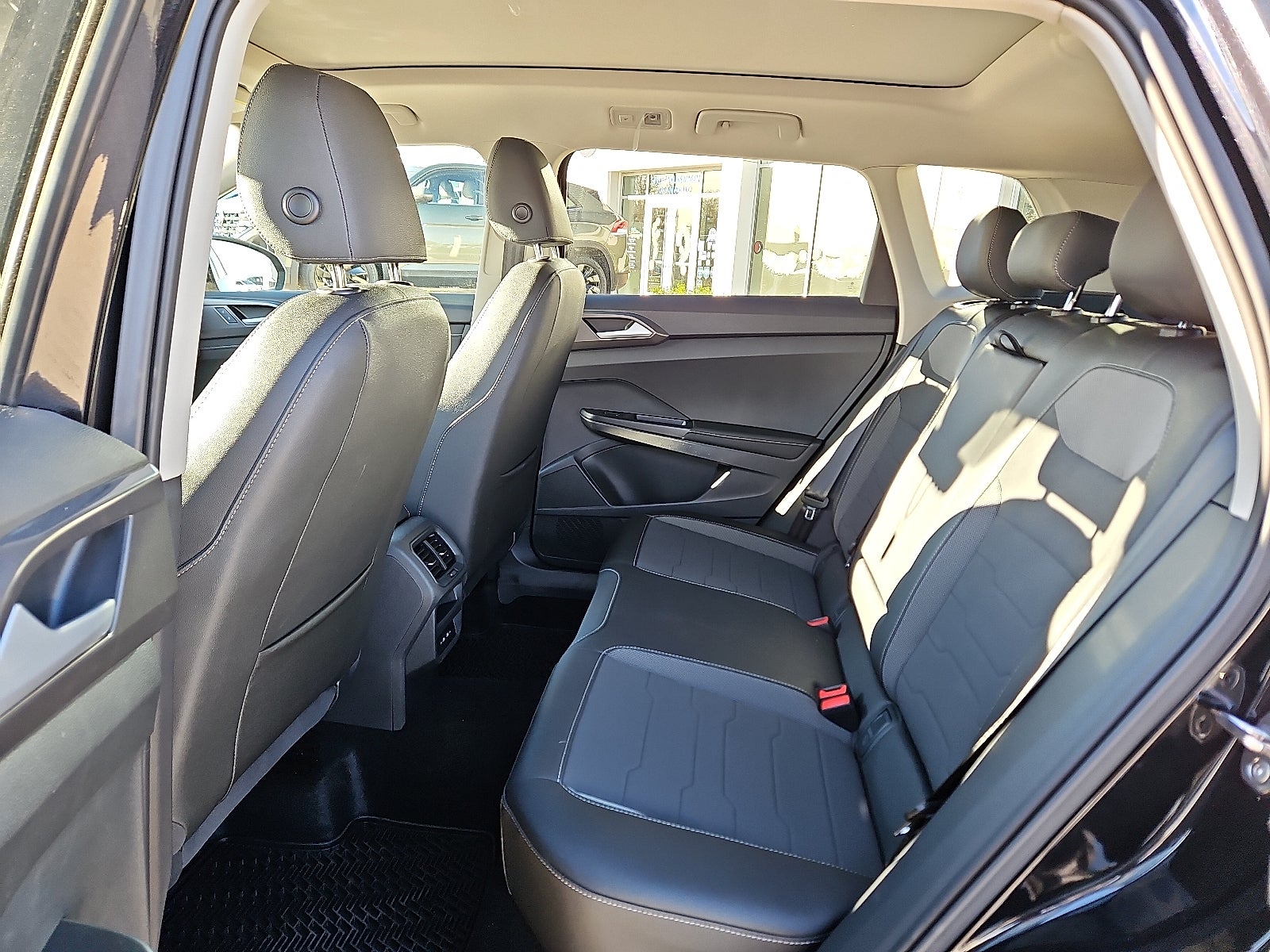 2026 Volkswagen Taos 1.5T SE Black