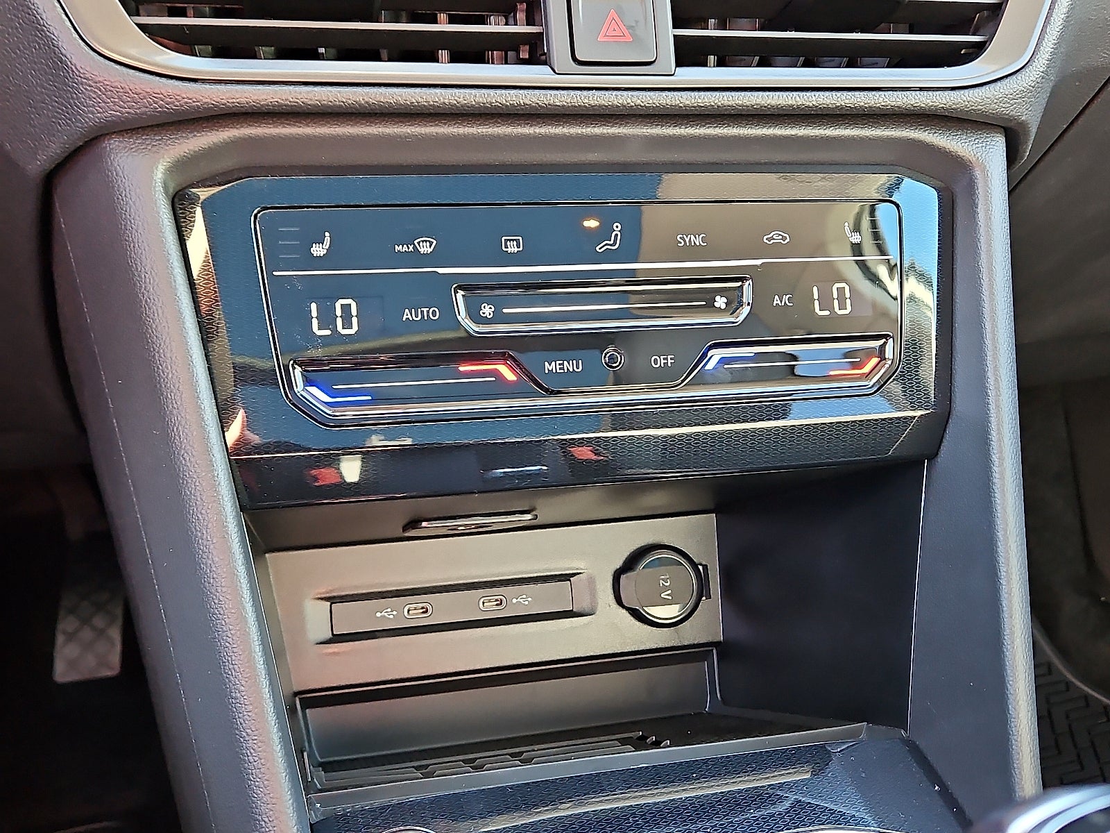 2026 Volkswagen Taos 1.5T SE Black