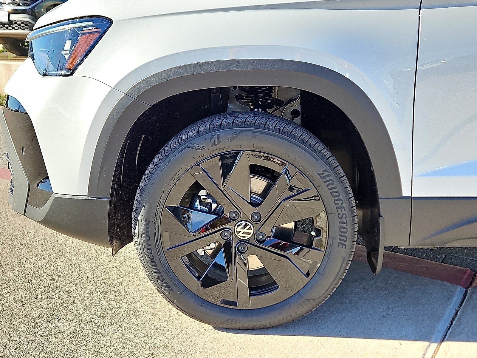 2026 Volkswagen Taos 1.5T SE Black