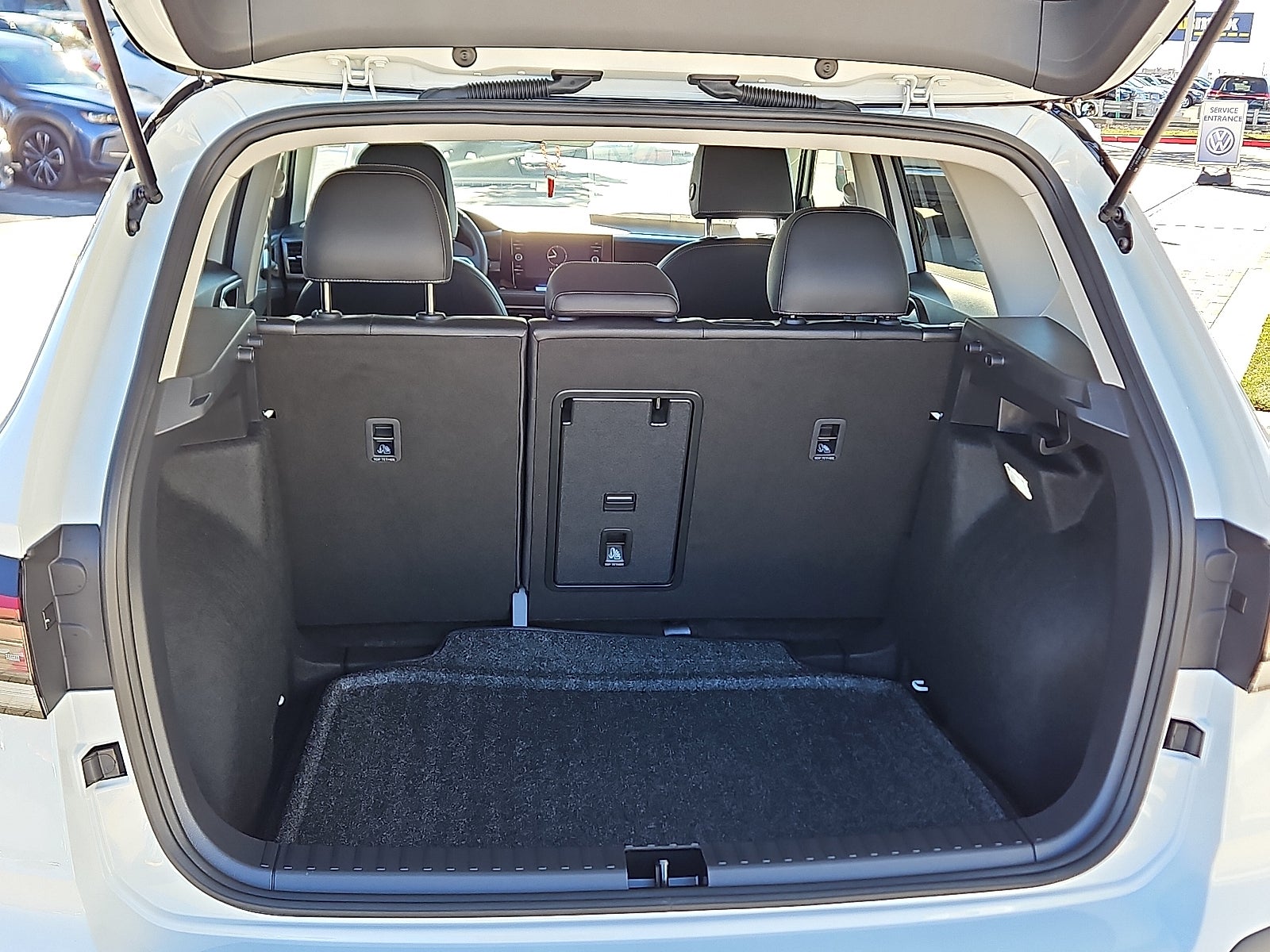 2026 Volkswagen Taos 1.5T SE Black