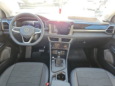 2026 Volkswagen Taos 1.5T SE Black