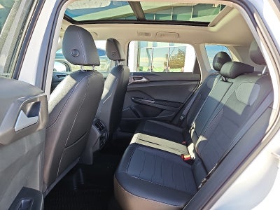 2026 Volkswagen Taos 1.5T SE Black