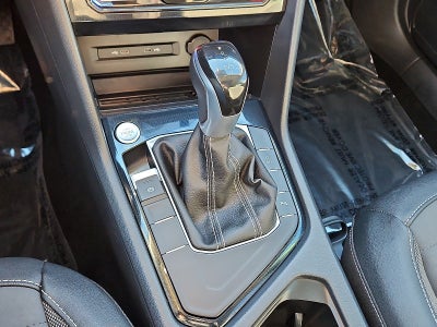 2025 Volkswagen Taos 1.5T SE Black