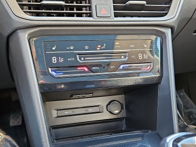 2025 Volkswagen Taos 1.5T SE Black