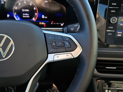 2025 Volkswagen Taos 1.5T SE Black