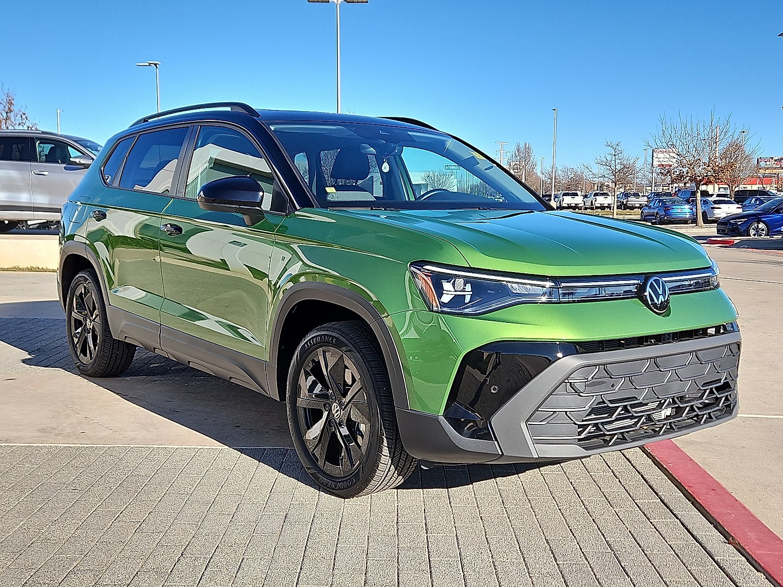 2025 Volkswagen Taos 1.5T SE Black