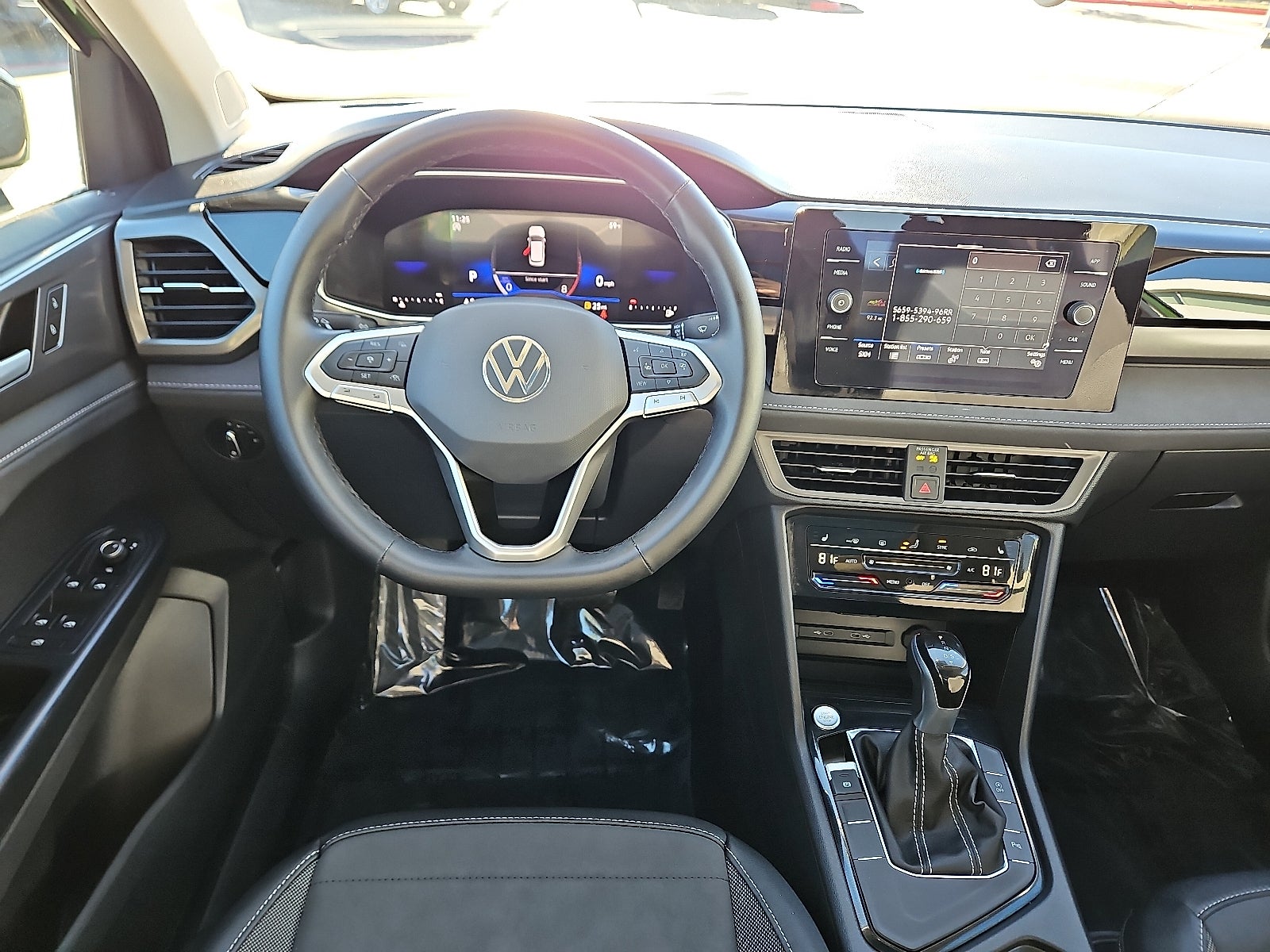 2025 Volkswagen Taos 1.5T SE Black