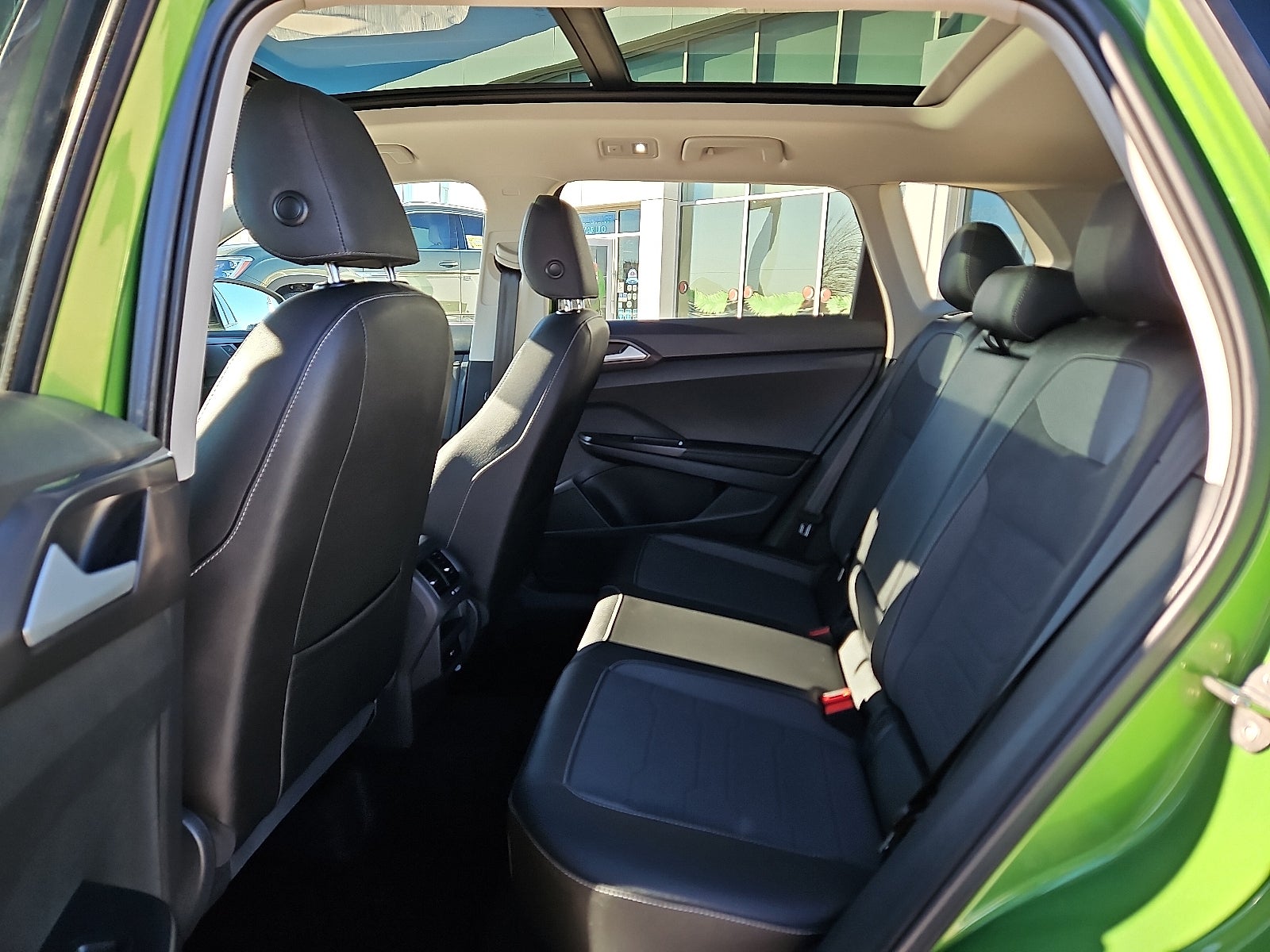 2025 Volkswagen Taos 1.5T SE Black