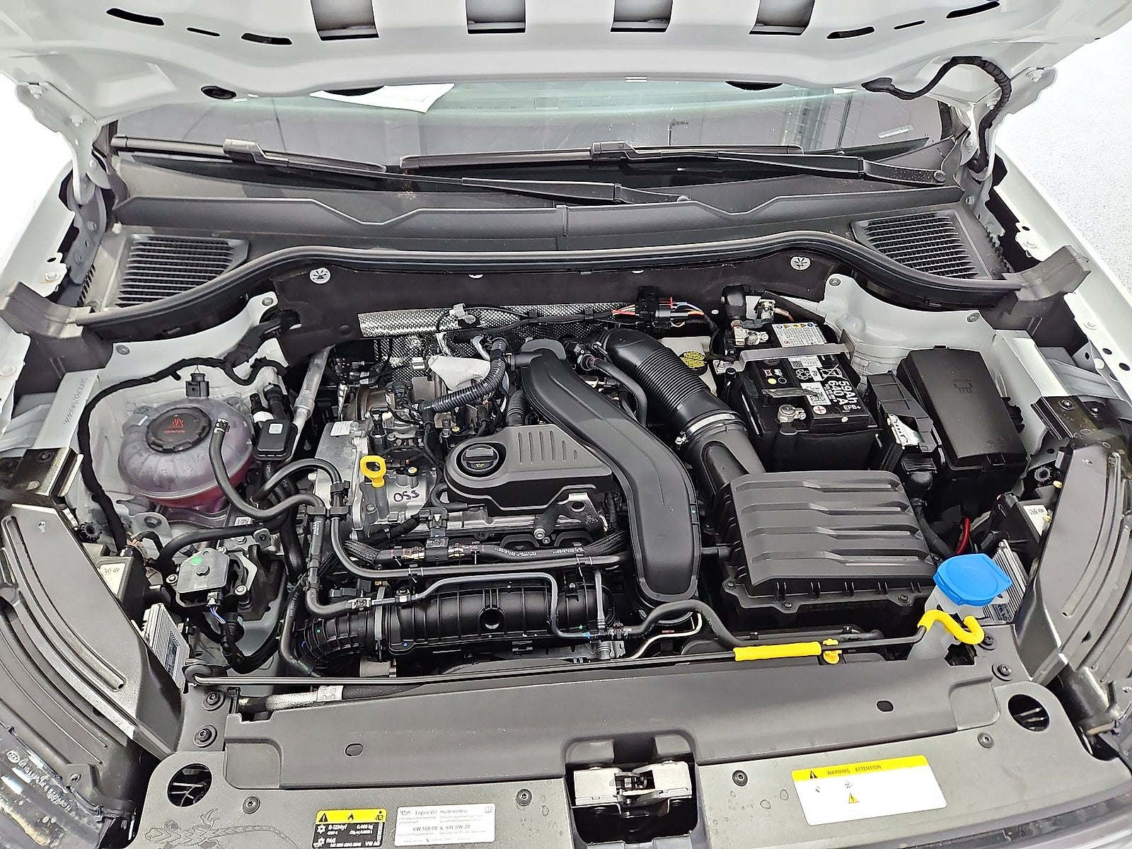 2026 Volkswagen Taos SE Black
