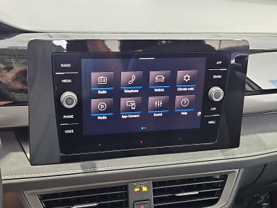2026 Volkswagen Taos SE Black