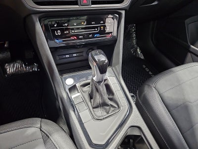 2026 Volkswagen Taos SE Black