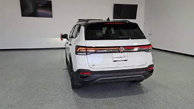 2026 Volkswagen Taos SE Black