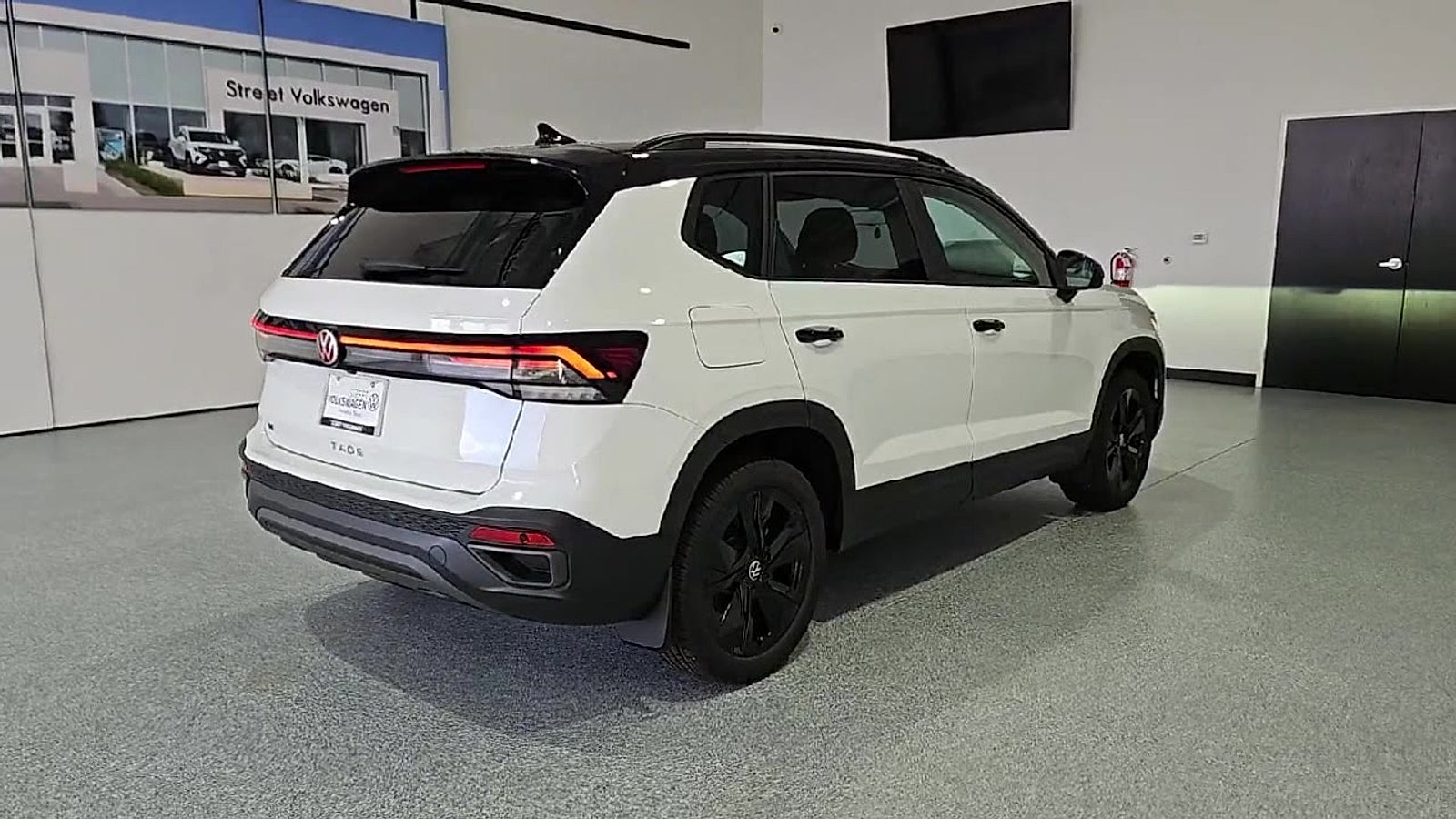 2026 Volkswagen Taos SE Black