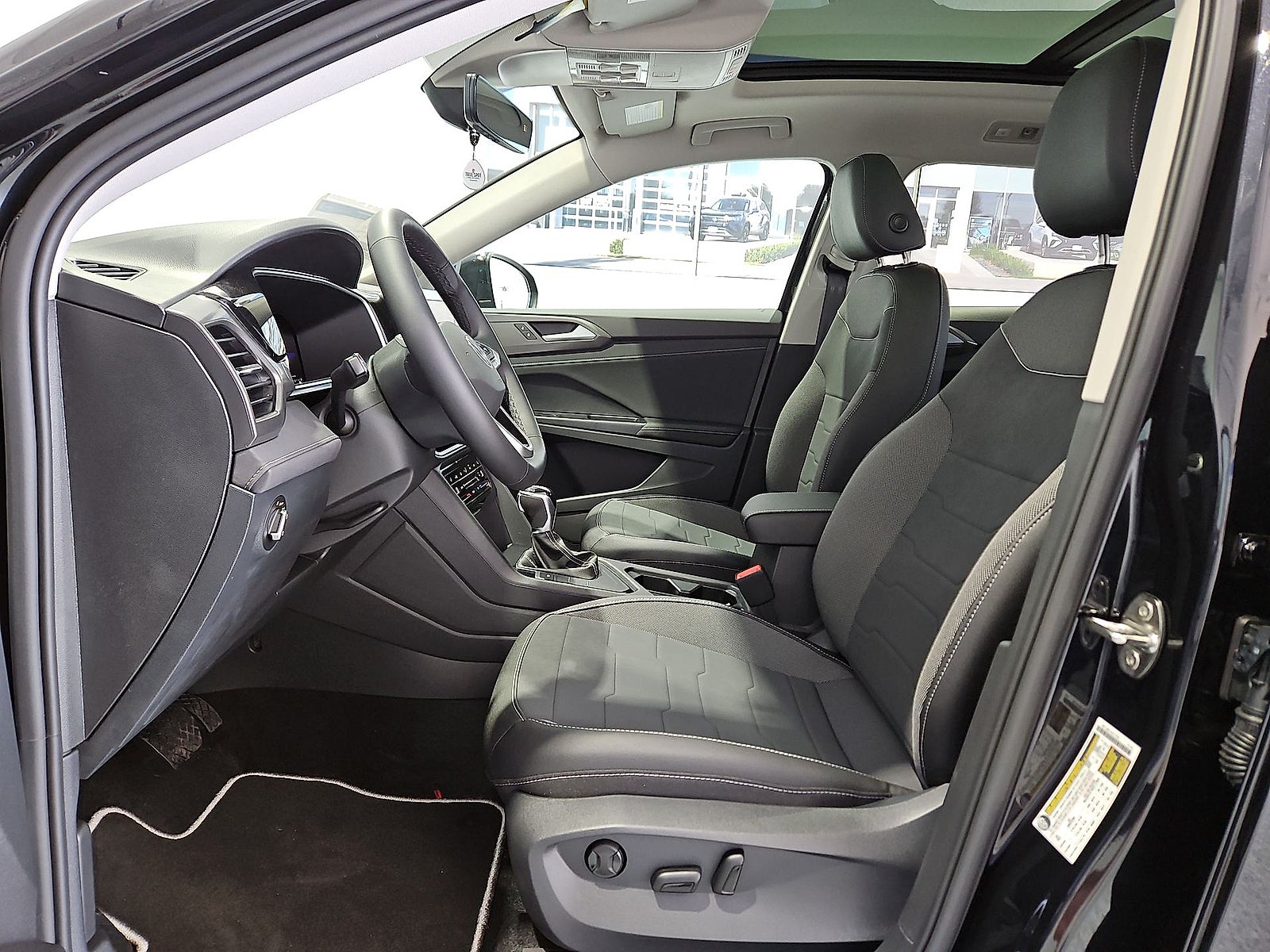 2026 Volkswagen Taos SE Black