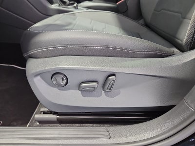 2026 Volkswagen Taos SE Black