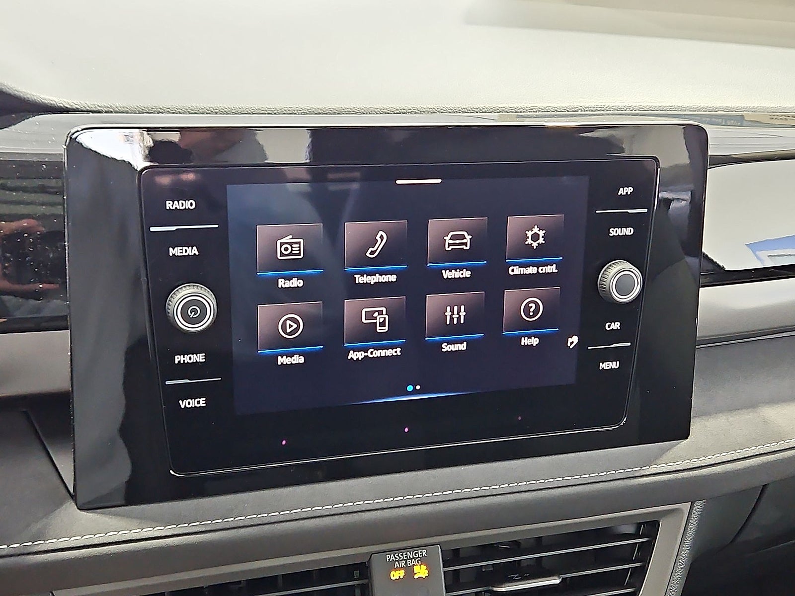 2026 Volkswagen Taos SE Black