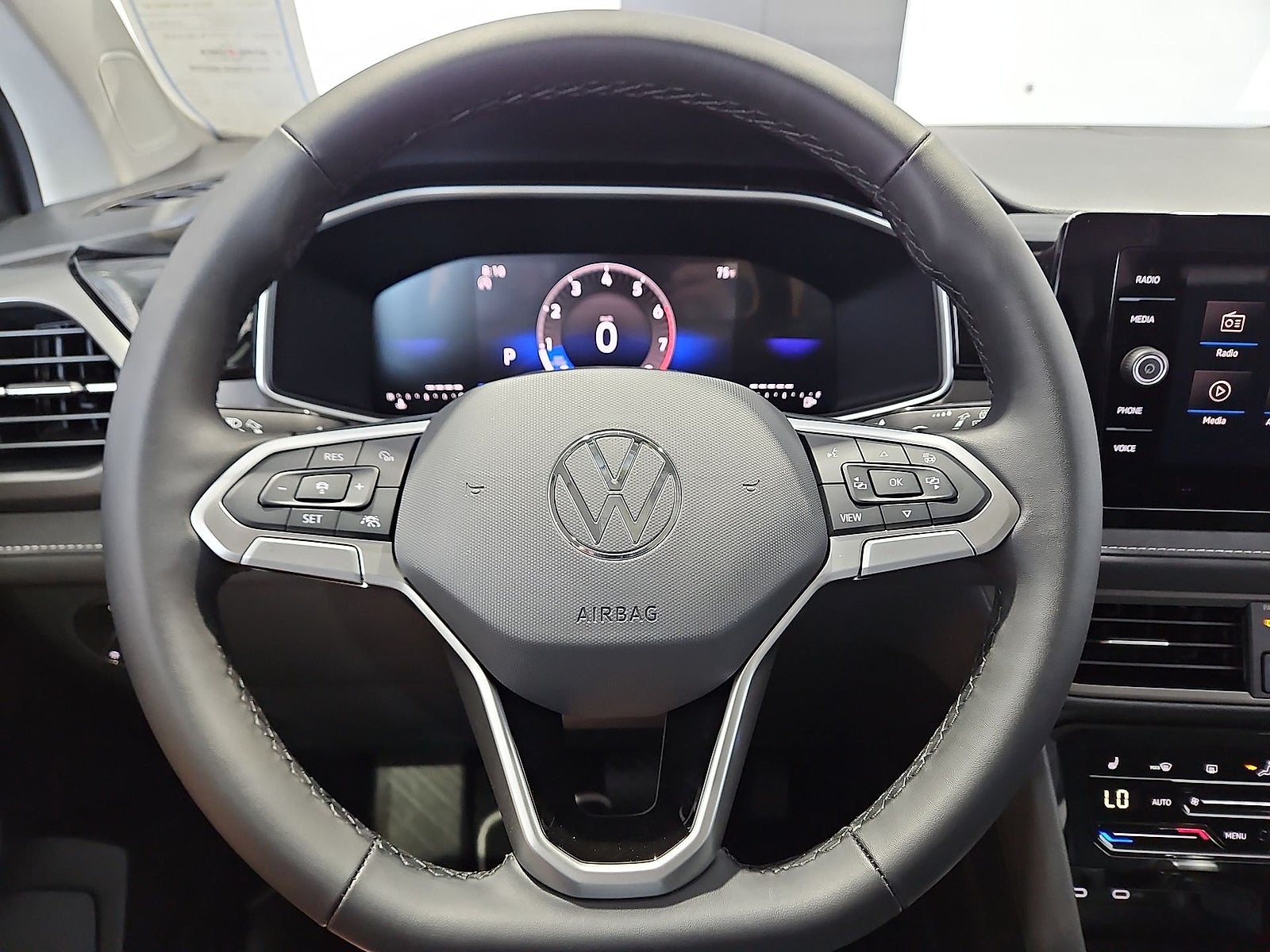 2026 Volkswagen Taos SE Black