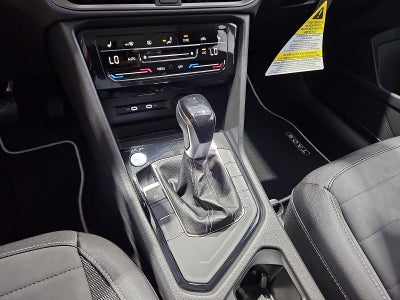 2026 Volkswagen Taos SE Black
