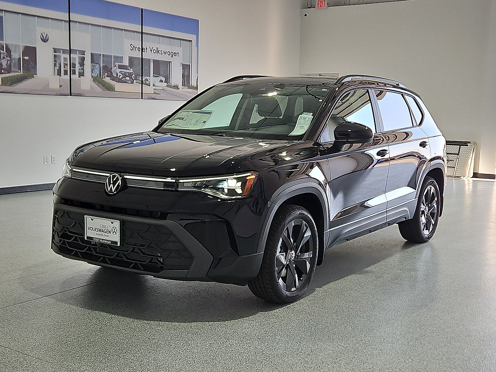 2026 Volkswagen Taos SE Black