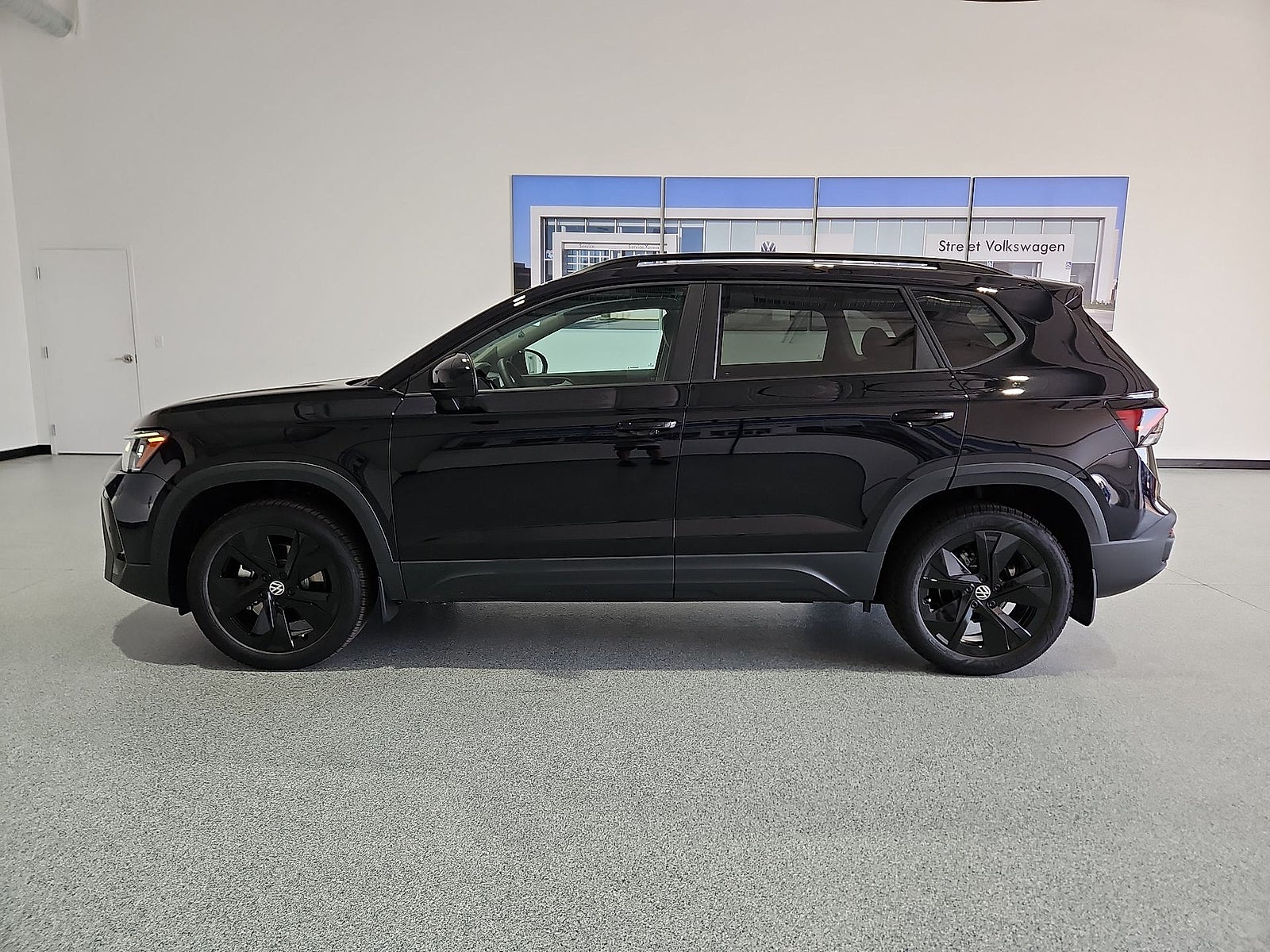 2026 Volkswagen Taos SE Black