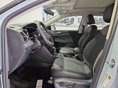2027 Volkswagen Taos SE Black