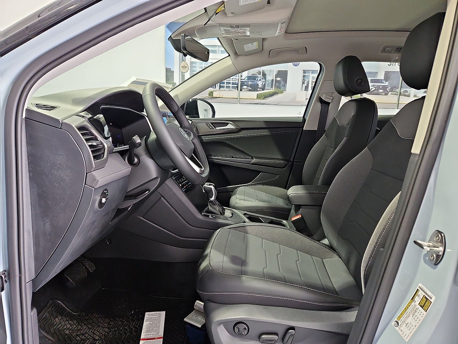 2027 Volkswagen Taos SE Black