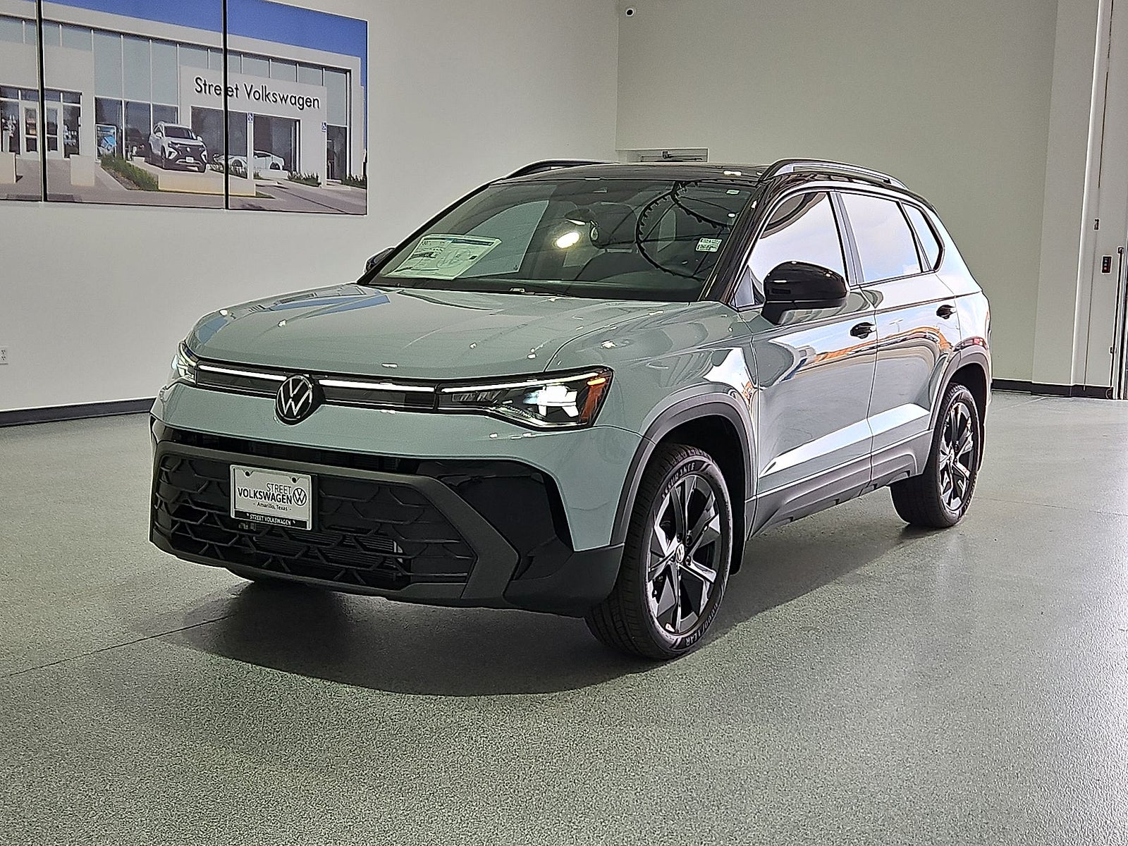 2027 Volkswagen Taos SE Black