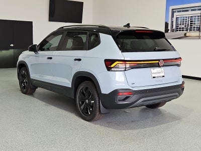 2027 Volkswagen Taos SE Black