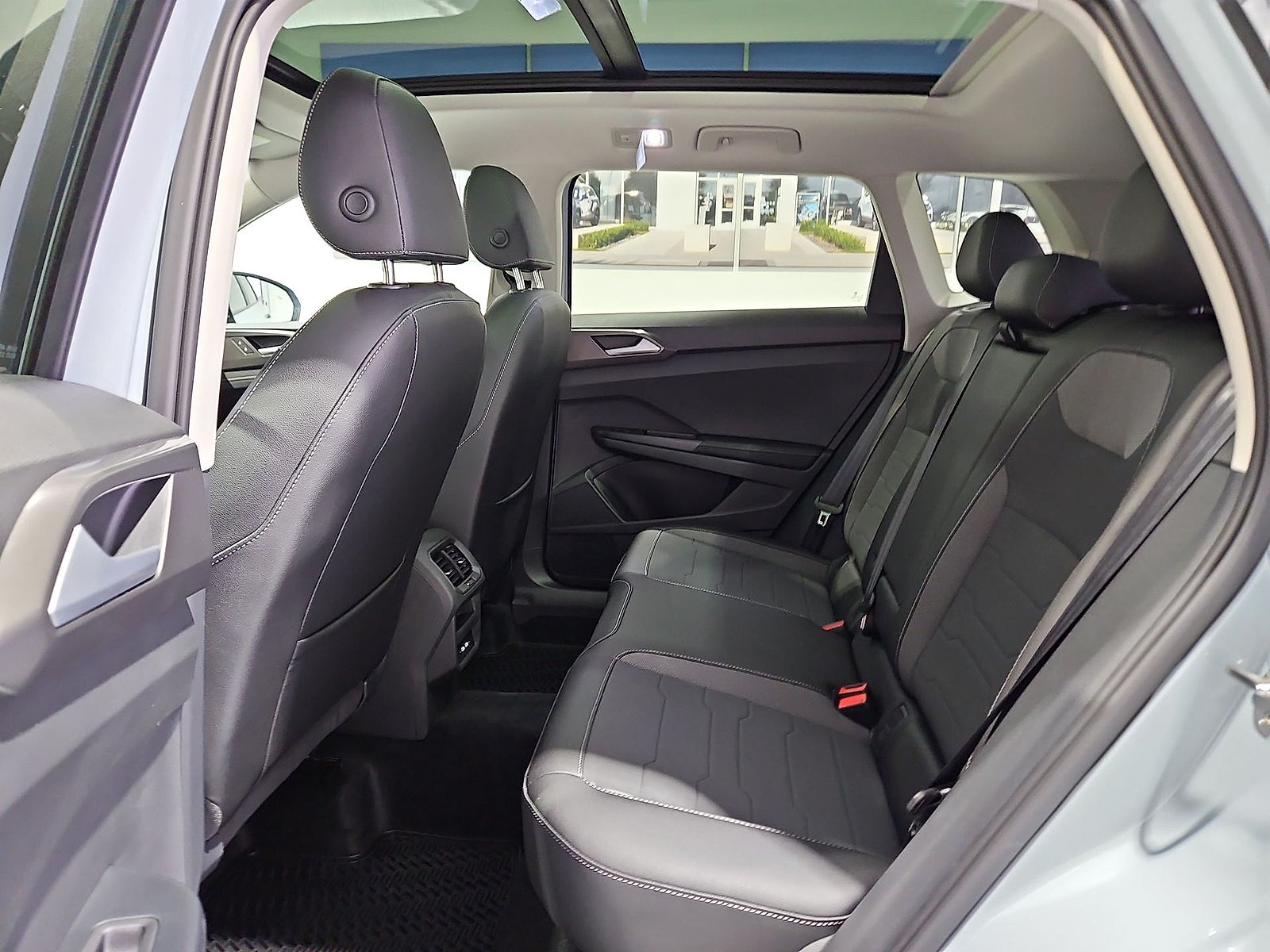 2027 Volkswagen Taos SE Black