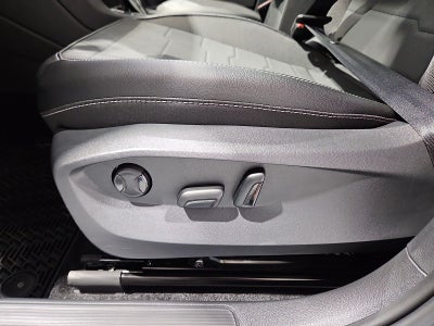 2027 Volkswagen Taos SE Black