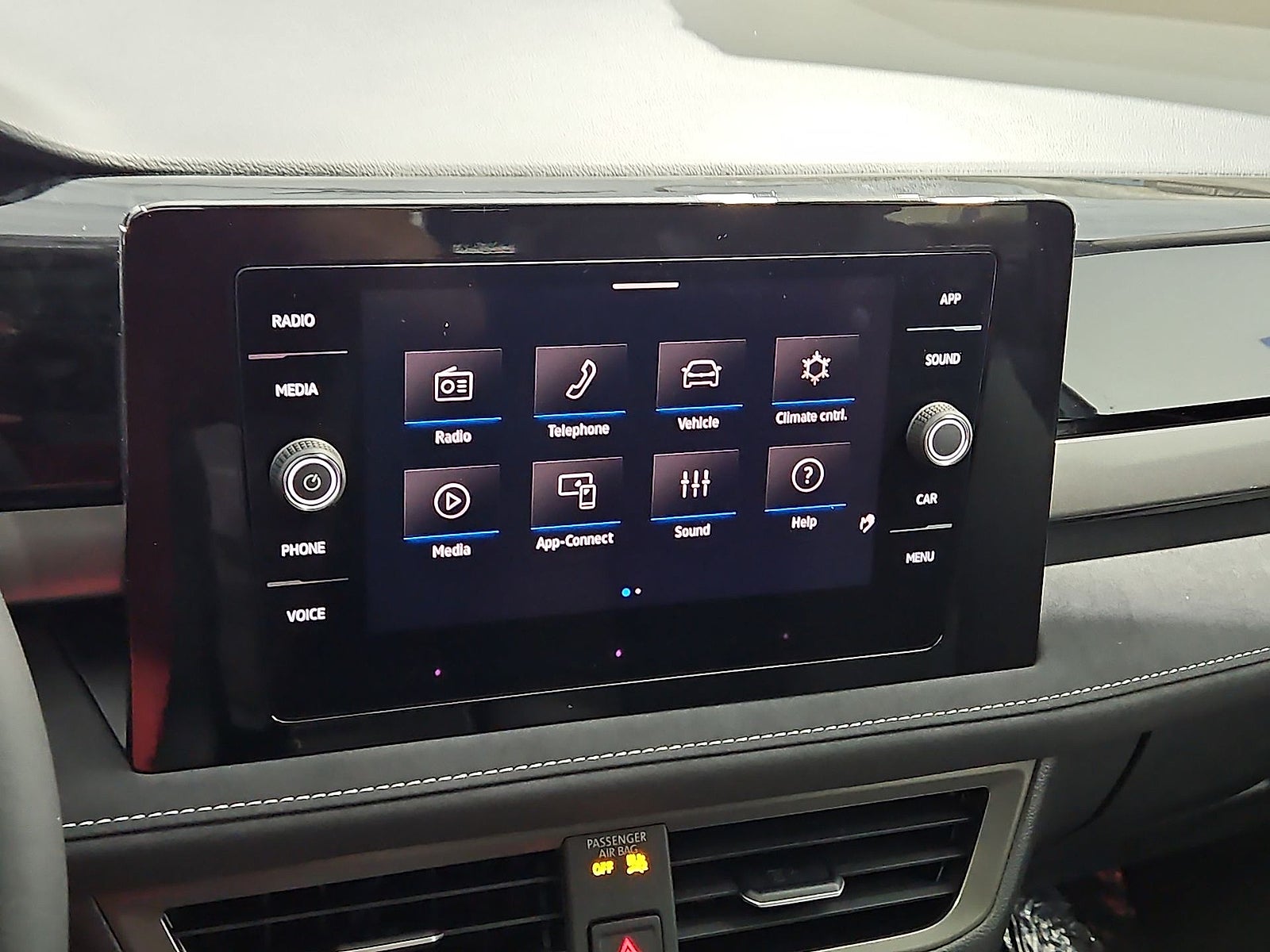 2027 Volkswagen Taos SE Black