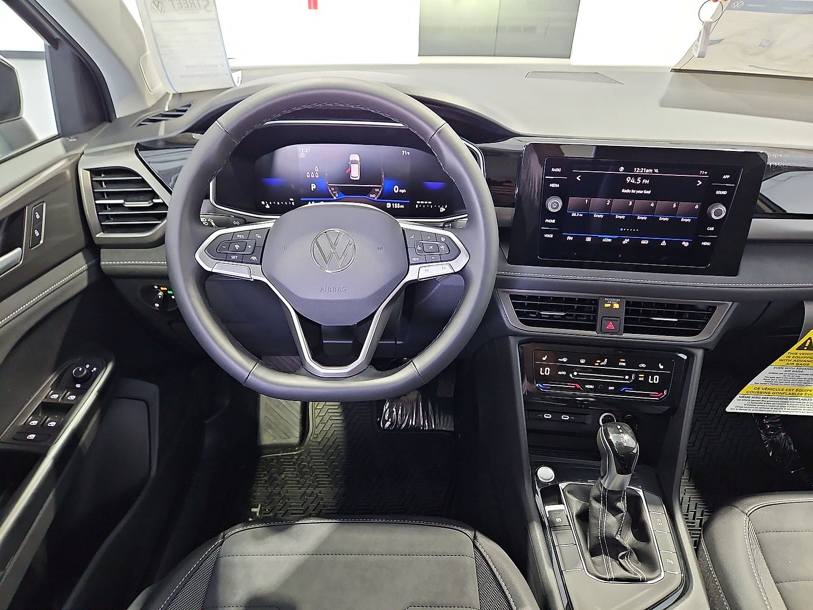 2027 Volkswagen Taos SE Black