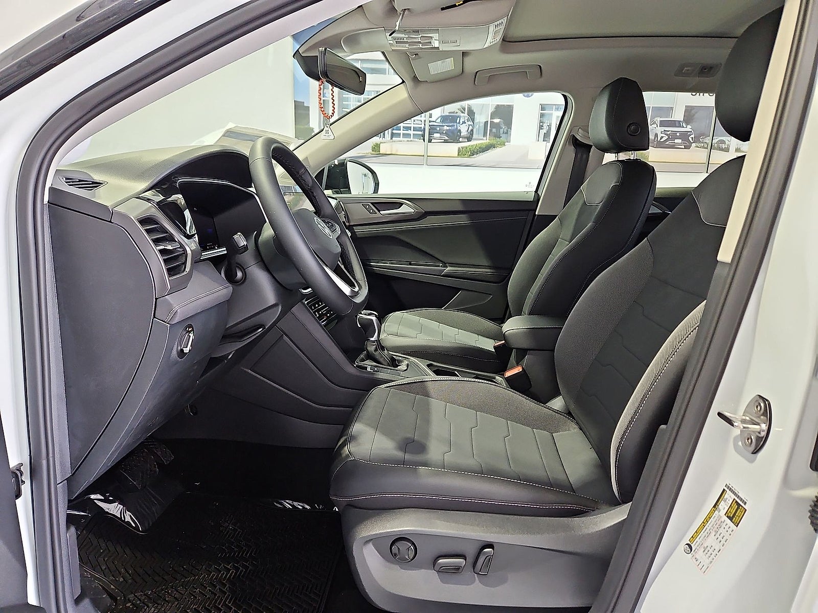 2027 Volkswagen Taos SE Black