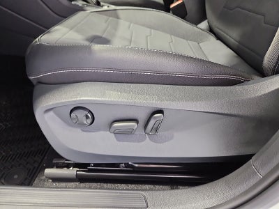 2027 Volkswagen Taos SE Black