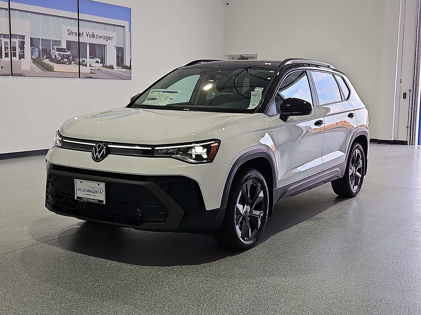 2027 Volkswagen Taos SE Black