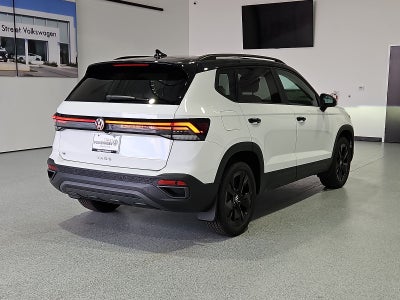 2027 Volkswagen Taos SE Black