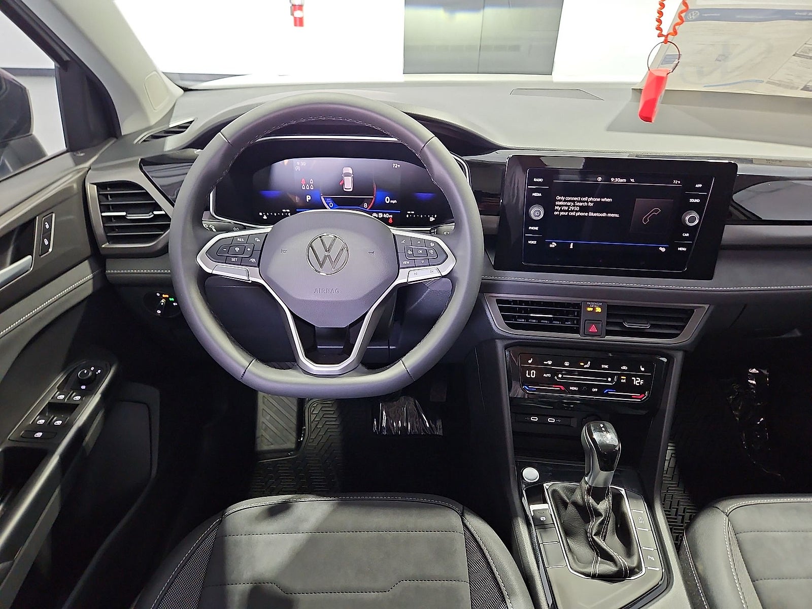 2027 Volkswagen Taos SE Black