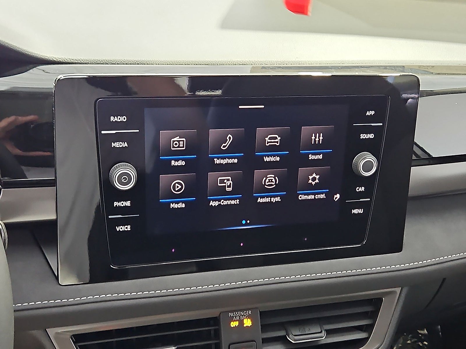 2027 Volkswagen Taos SE Black