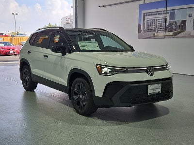 2027 Volkswagen Taos SE Black