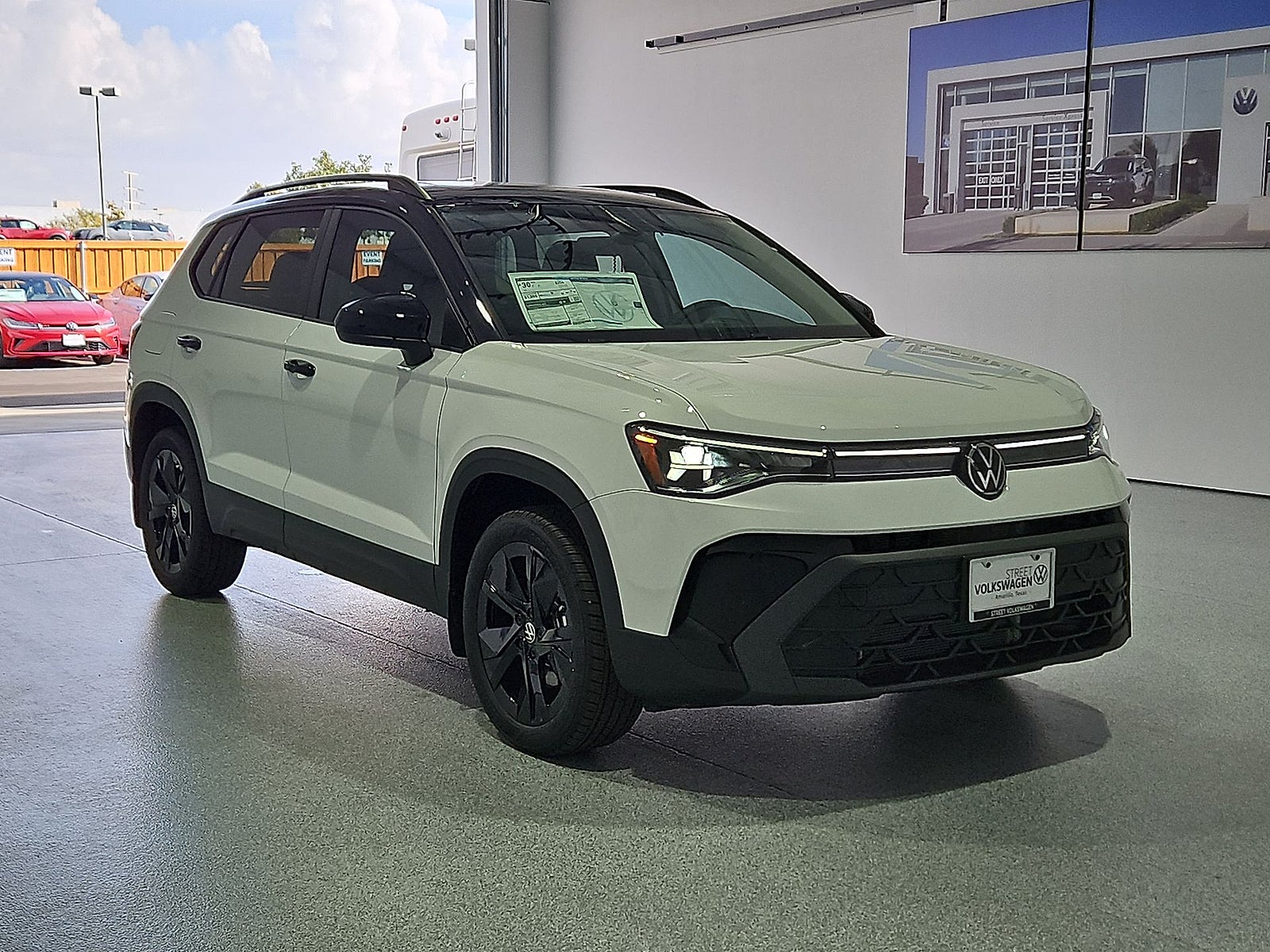 2027 Volkswagen Taos SE Black