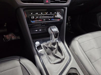 2027 Volkswagen Taos SE Black