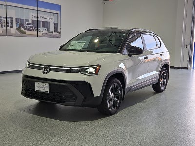 2027 Volkswagen Taos SE Black