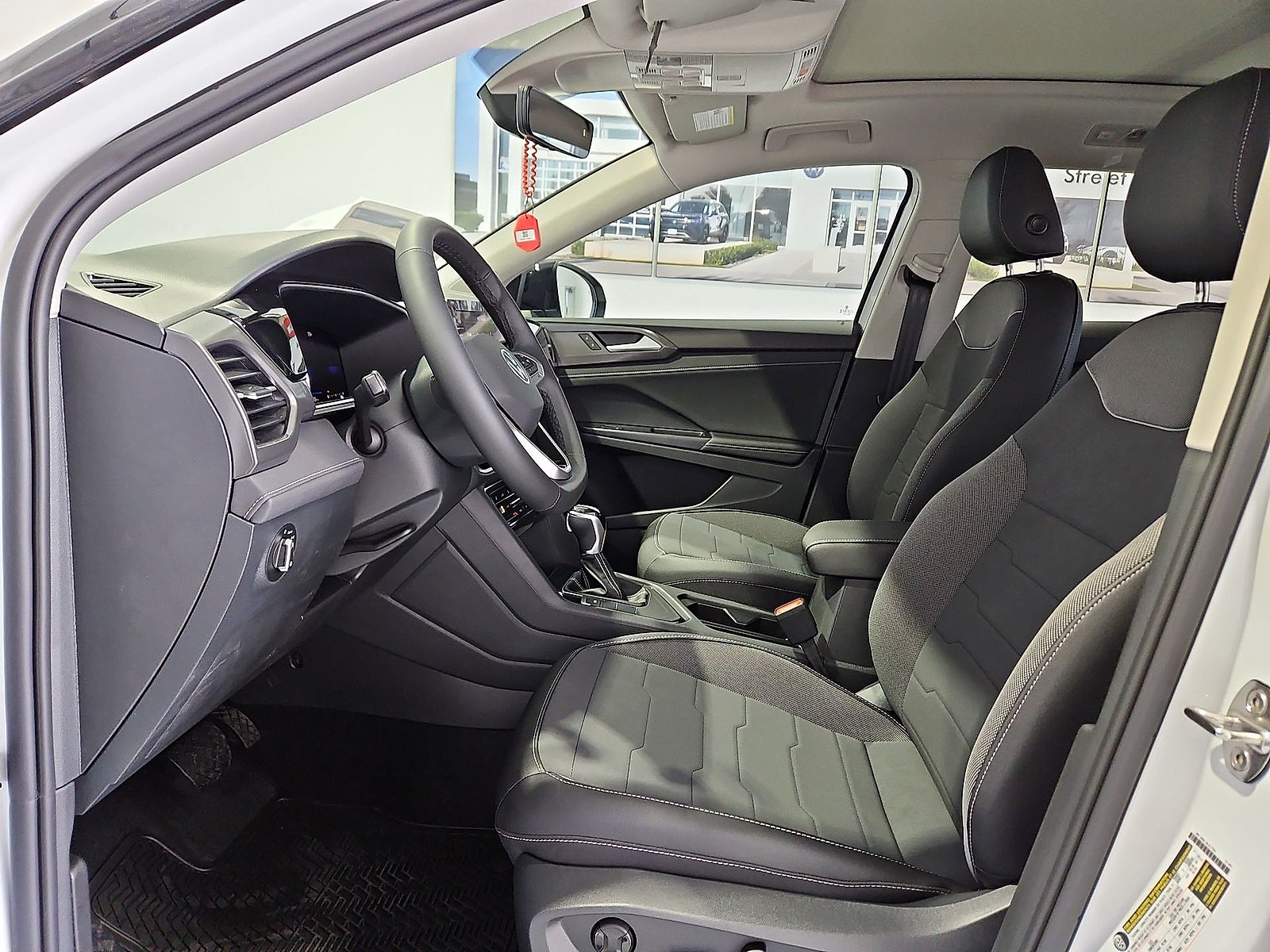 2027 Volkswagen Taos SE Black