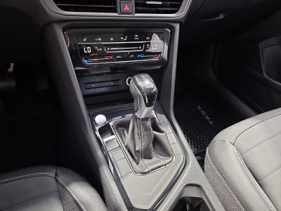 2027 Volkswagen Taos SE Black