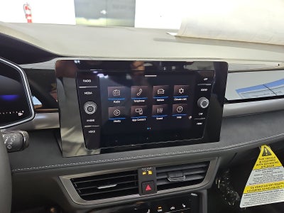 2027 Volkswagen Taos SE Black