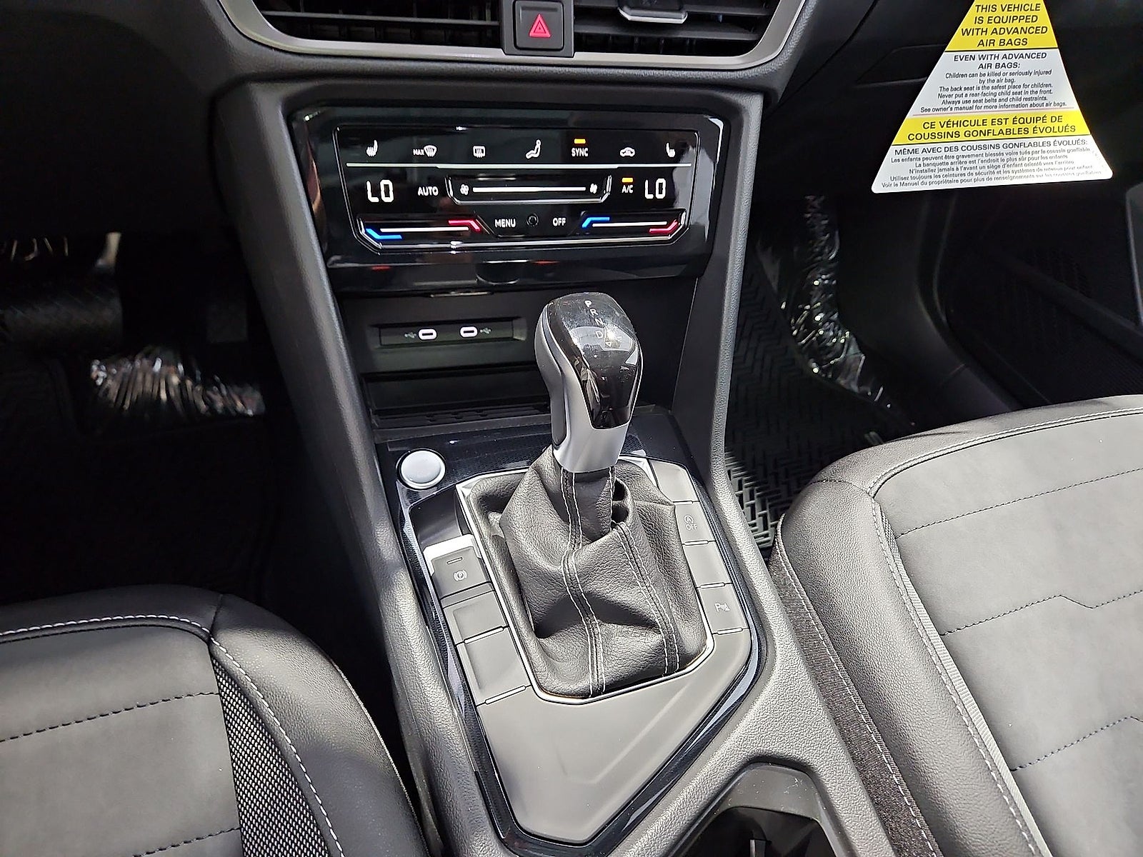 2027 Volkswagen Taos SE Black