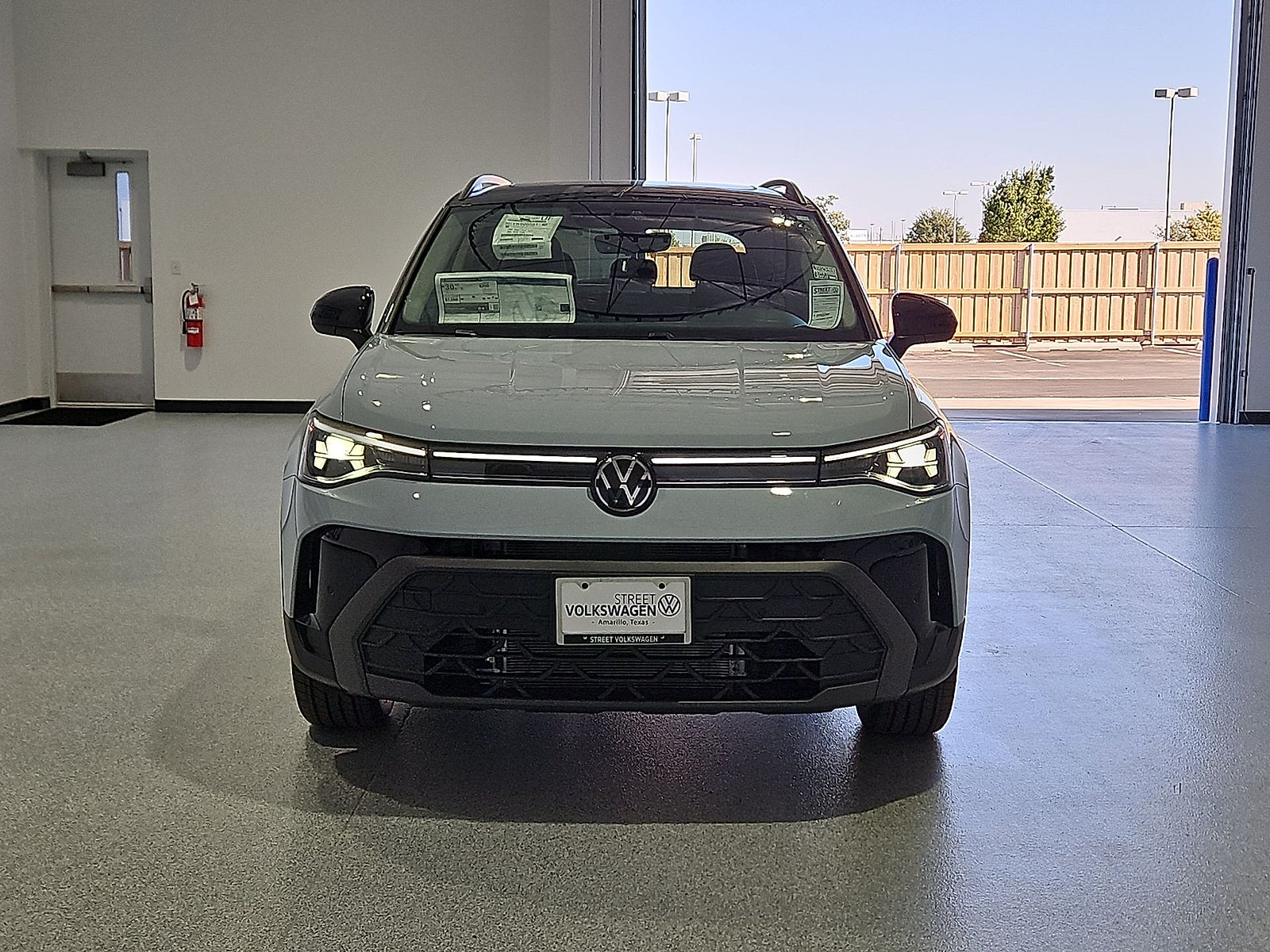 2027 Volkswagen Taos SE Black