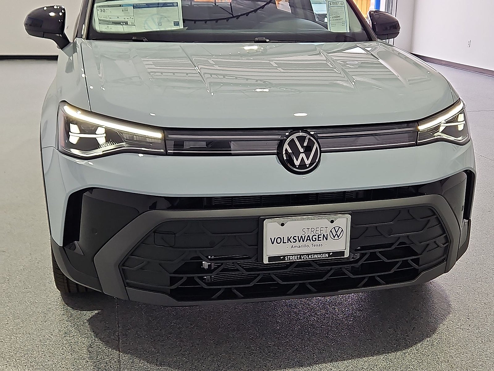 2027 Volkswagen Taos SE Black