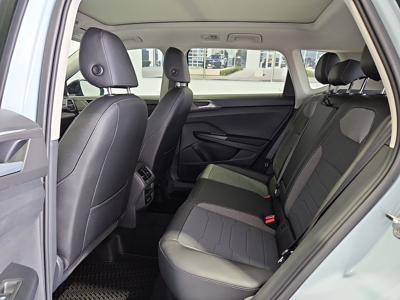 2027 Volkswagen Taos SE Black